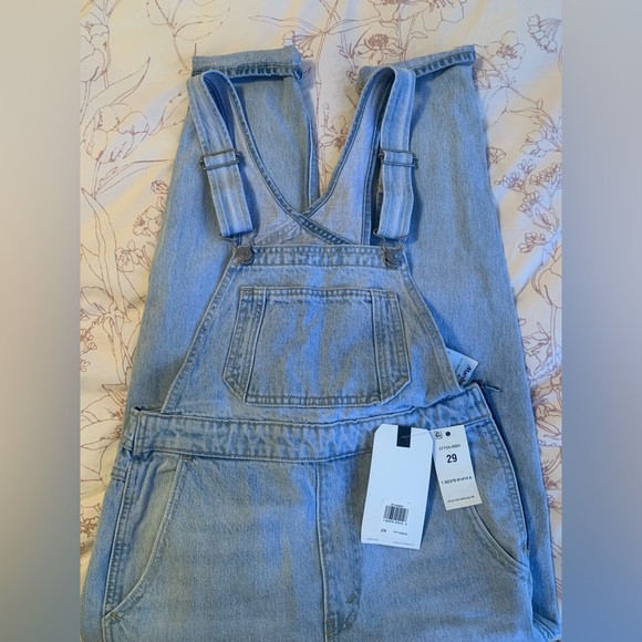 NEW!! Levis Premium Denim Overalls - size 29 light denim - Picture 13 of 15